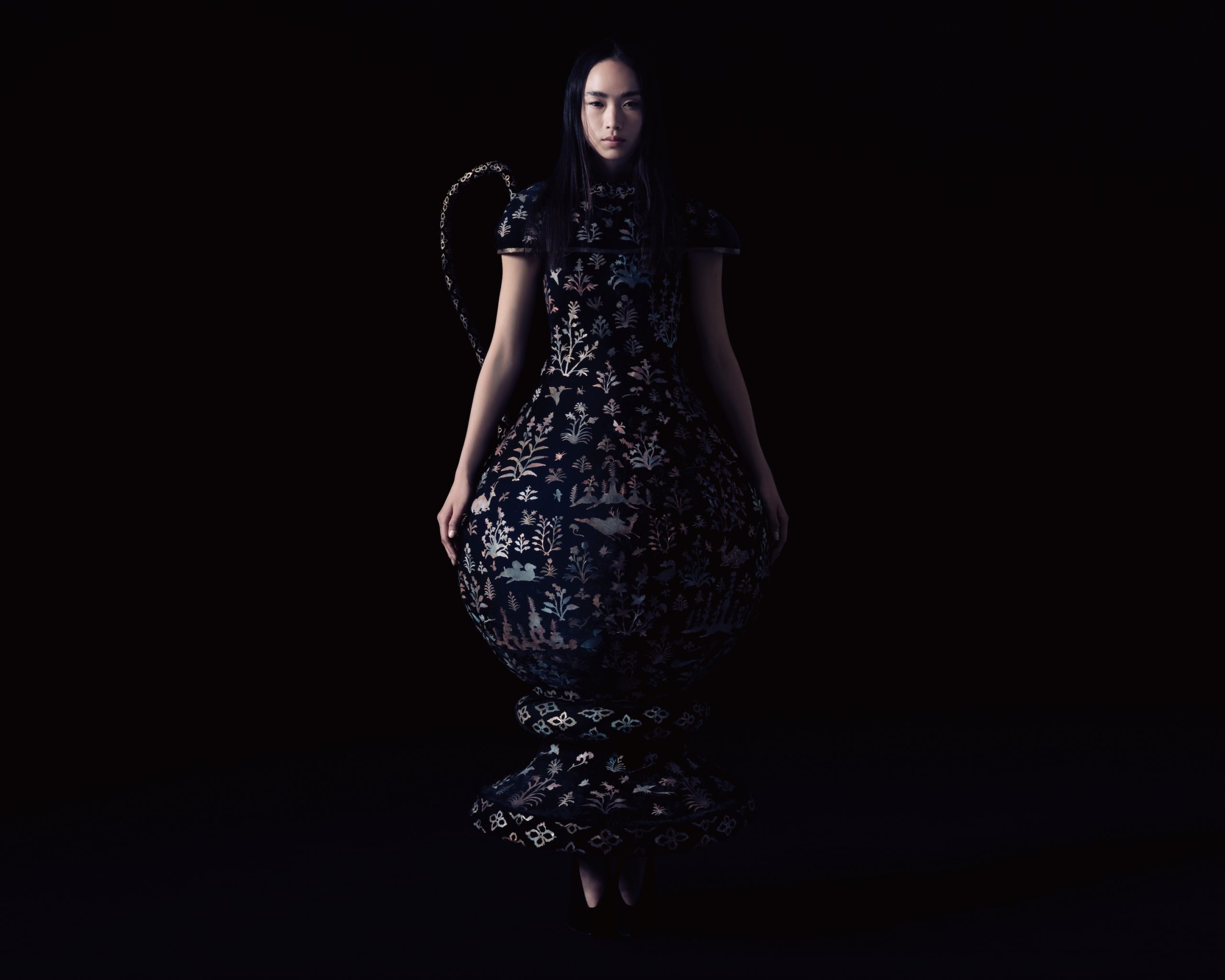 LACQUERED EWER SHOSOIN DRESS